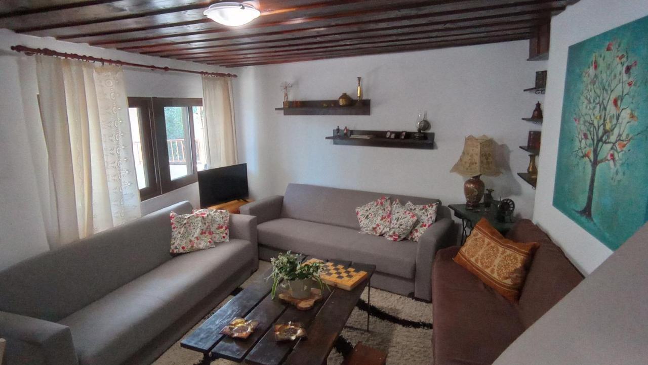 Villatzer - Traditional House With Fireplace And Garden Tzermiádon Exterior foto